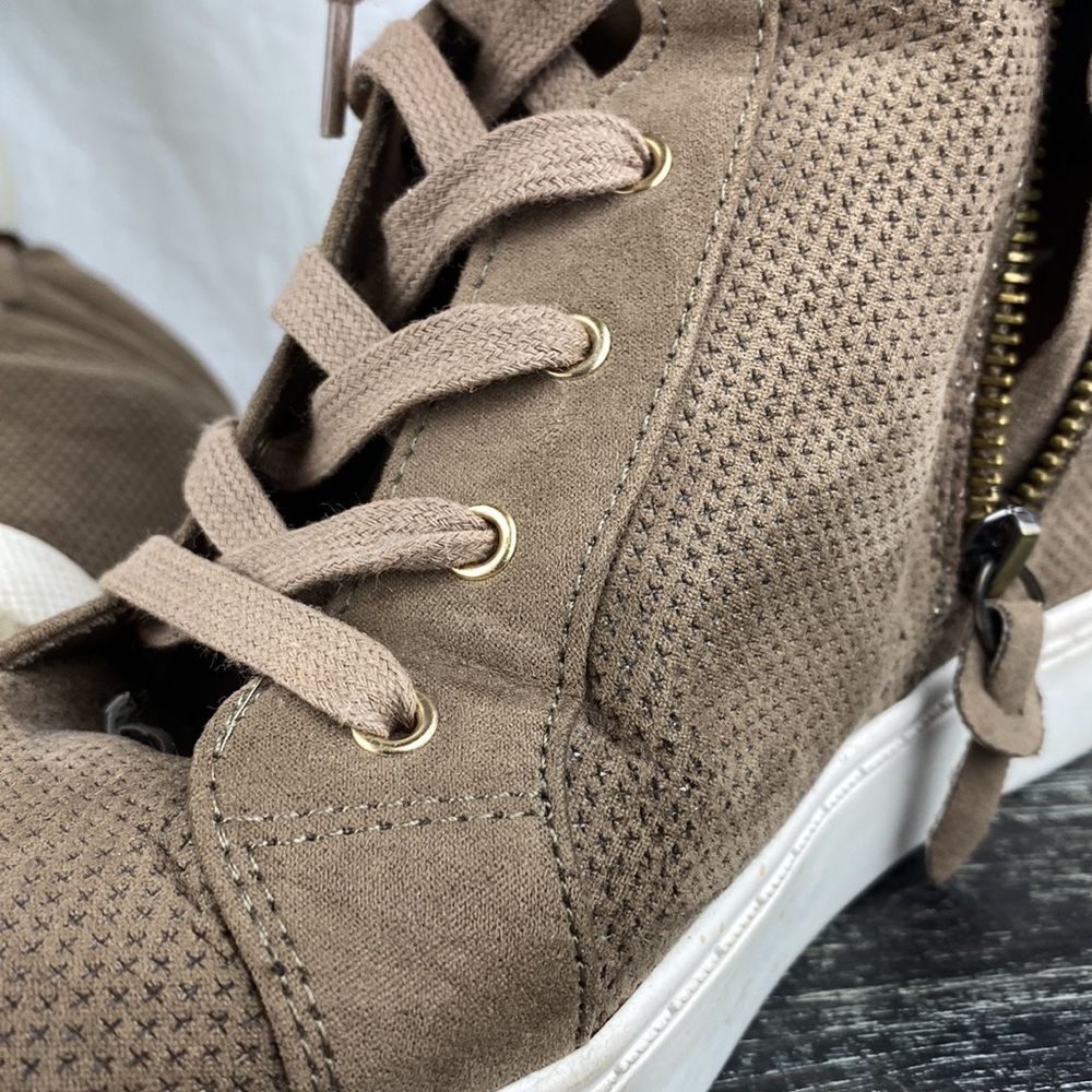 Steve Madden Tan & White Lynn Hi Top Lace & Zip Platform Sneaker Shoe 9 - Picture 6 of 9